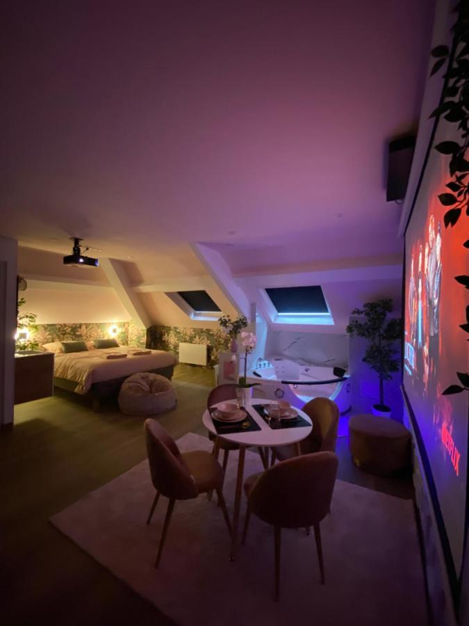 Capsule Color Deluxe Balneo I Ecran Home Cinema I Console De Jeux Trith-Saint-Leger Kültér fotó